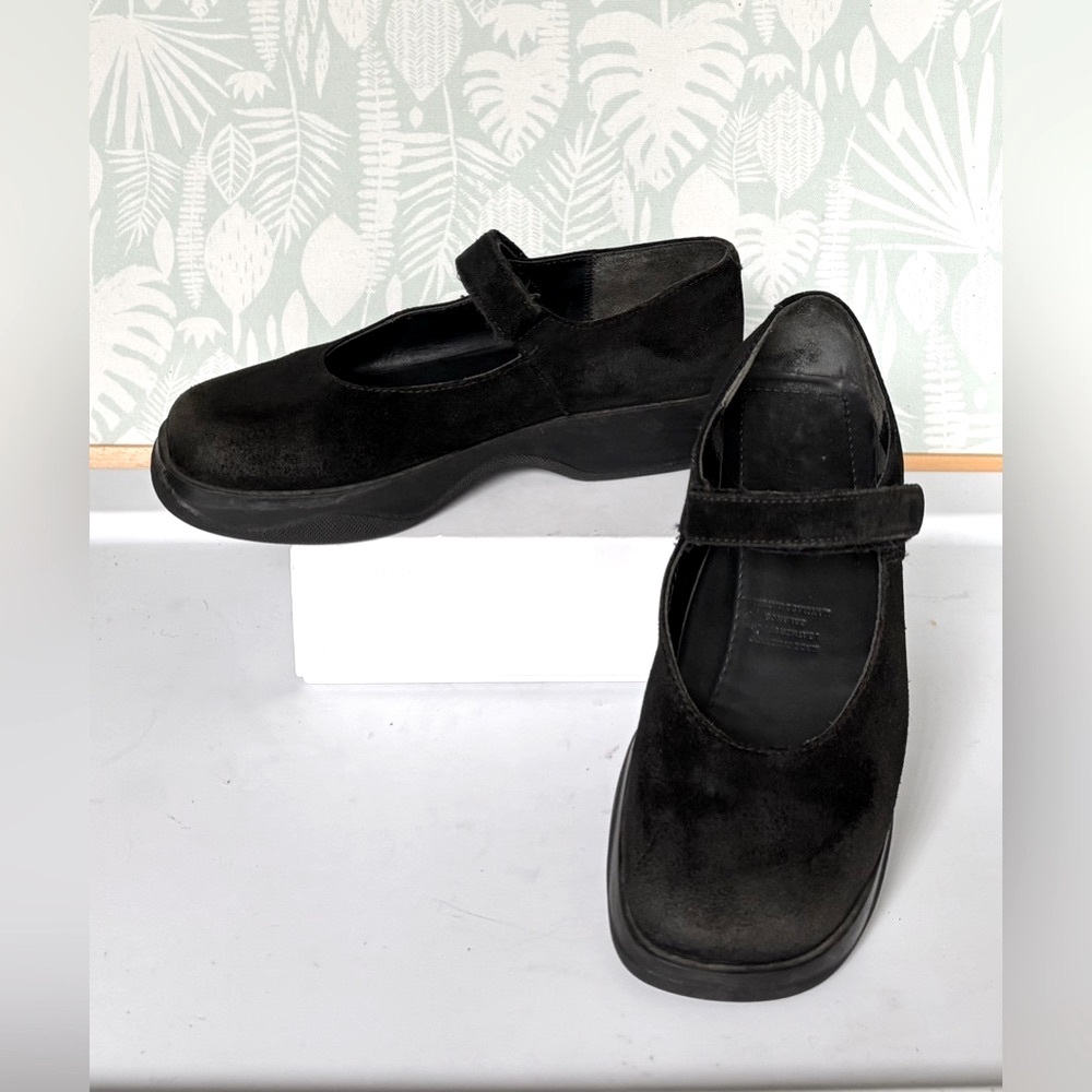 LL Bean Mary Jane Suede Leather Shoes Round Toes in Black Size 9